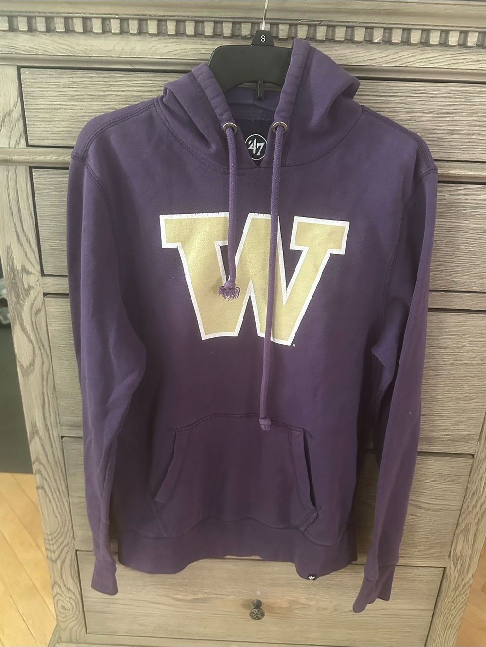 ‘47 University of Washington purple 'W' Logo Hooded Sweatshirt. Size S